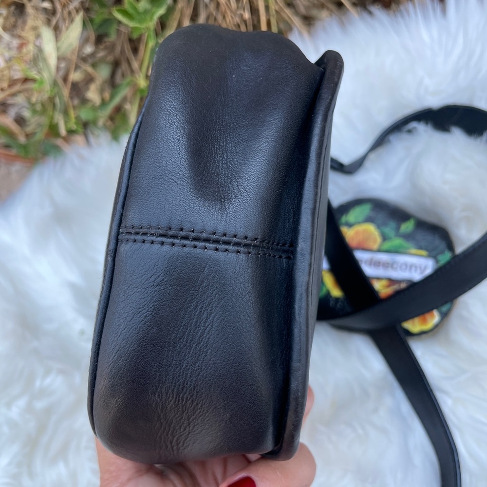 FERRAGAMO Vintage Leather Unisex Shoulder Bag or Crossbody Made in Italy - Picture 6 of 15
